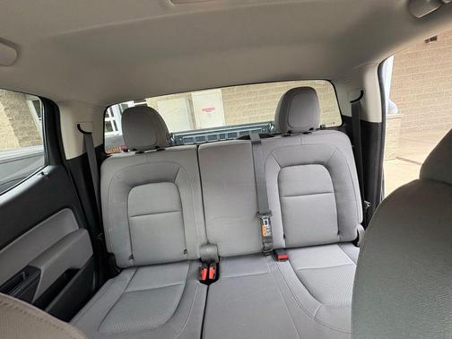 Graphite Metallic 2017 Chevrolet Colorado WT