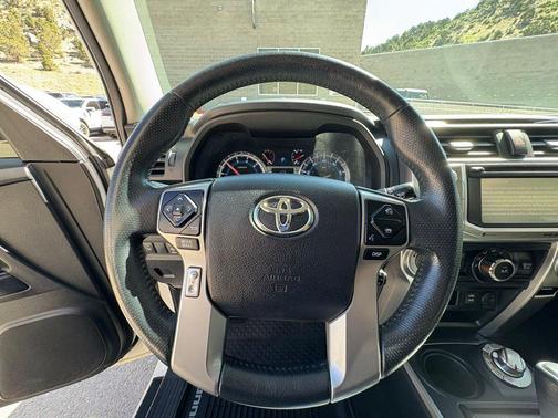 Super White 2018 Toyota 4Runner SR5
