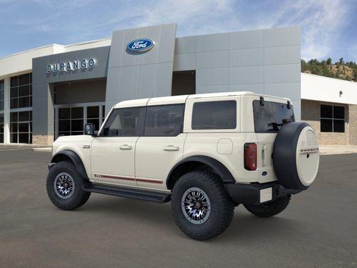 Wimbledon White 2026 Ford Bronco Outer Banks
