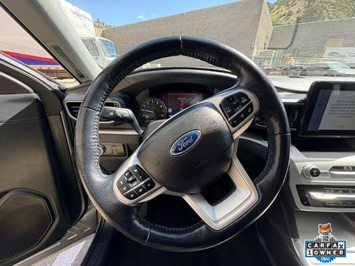 ICONIC SILVER METALLIC 2022 Ford Explorer XLT