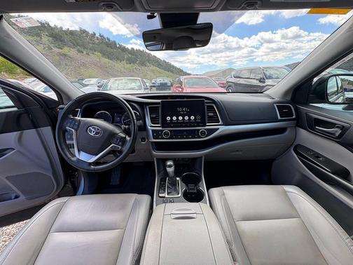 Predawn Gray Mica 2019 Toyota Highlander XLE