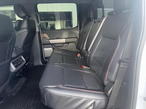 2024 Ford F-450 LARIAT DRW