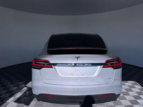 Silver Metallic 2018 Tesla Model X P100D