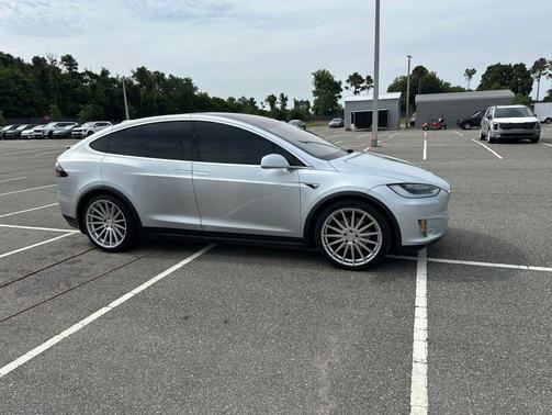Silver Metallic 2018 Tesla Model X P100D