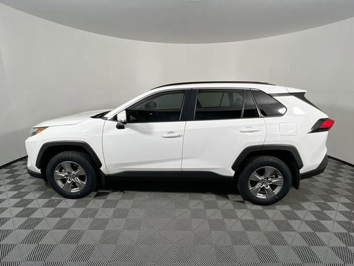 Ice Cap 2024 Toyota RAV4 XLE