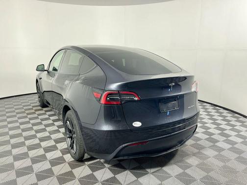 2025 Tesla Model Y Long Range Dual Motor All-Wheel Drive