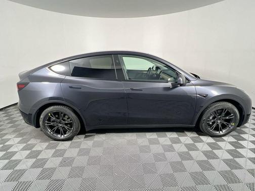 2025 Tesla Model Y Long Range Dual Motor All-Wheel Drive