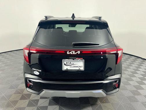 Fusion Black 2026 Kia Seltos S