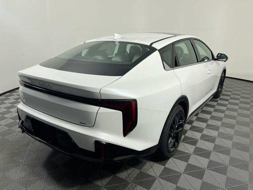 2025 Kia K4 GT-Line Turbo