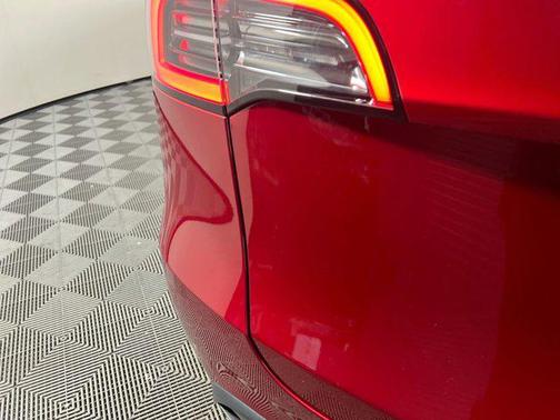 2024 Tesla Model Y Performance Dual Motor All-Wheel Drive