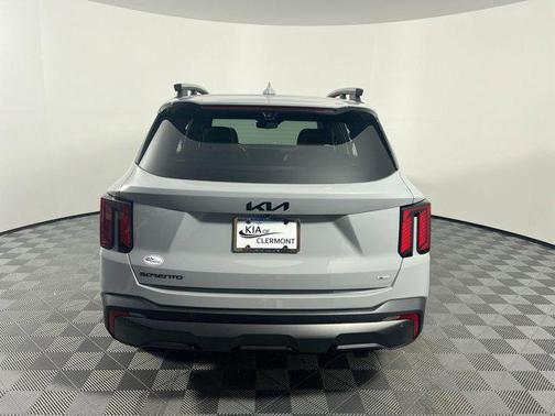 2025 Kia Sorento SX