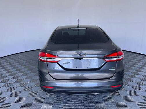 MAGNETIC 2018 Ford Fusion SE