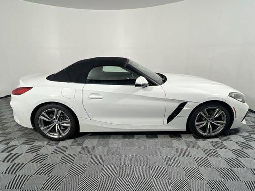 2025 BMW Z4 sDrive30i