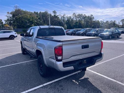 2022 Toyota Tacoma SR5