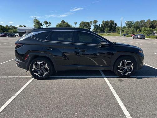 Phantom Black 2022 Hyundai TUCSON Limited