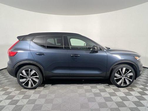2022 Volvo XC40 Recharge Pure Electric P8 Twin Ultimate