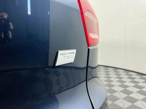 2022 Volvo XC40 Recharge Pure Electric P8 Twin Ultimate