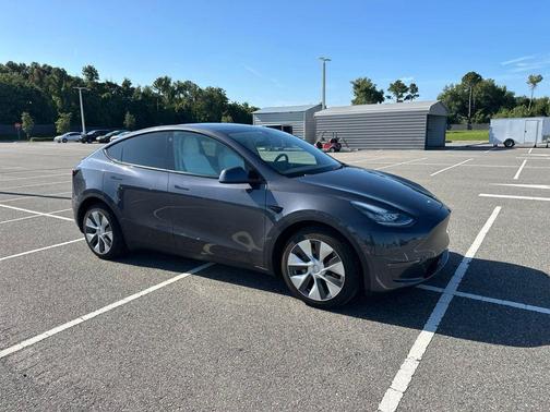 Midnight Silver Metallic 2022 Tesla Model Y Long Range Dual Motor All-Wheel Drive