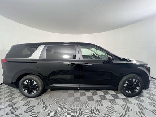 Aurora Black Pearl 2026 Kia Carnival Hybrid LXS