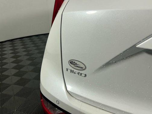2025 Kia Niro Touring