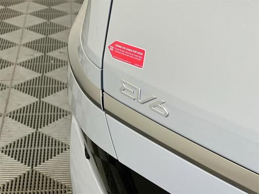 2025 Kia EV6 Wind
