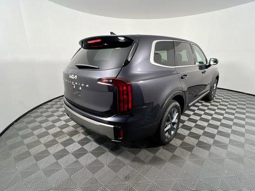 2024 Kia Telluride LX