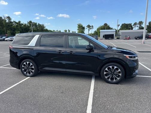 Aurora Black Pearl 2024 Kia Carnival EX