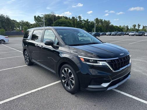 Aurora Black Pearl 2024 Kia Carnival EX