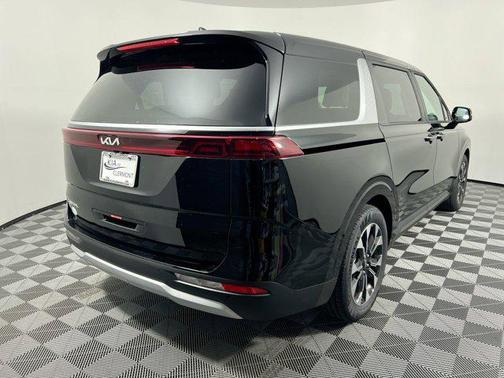 Aurora Black Pearl 2024 Kia Carnival EX