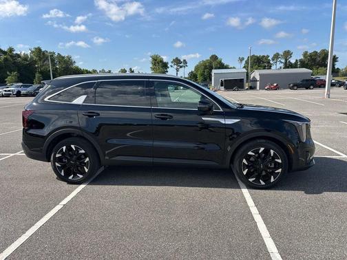 Ebony Black 2025 Kia Sorento EX