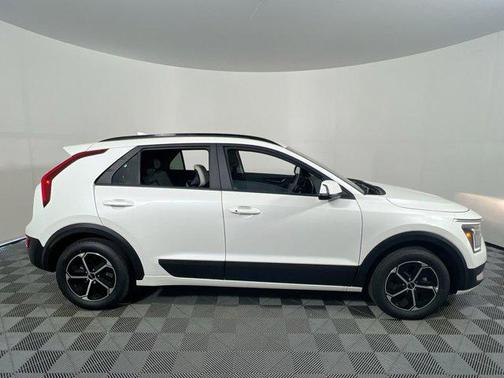 2025 Kia Niro EX
