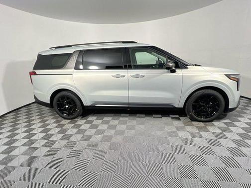 2025 Kia Carnival Hybrid SX