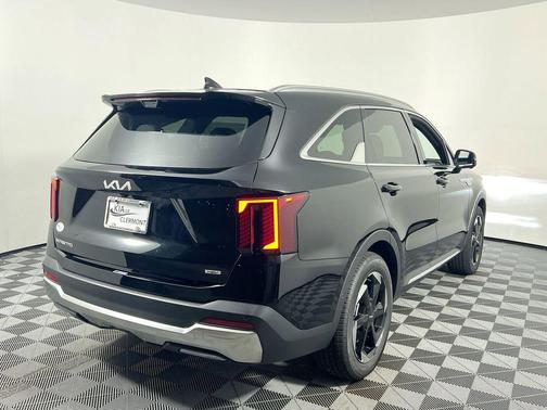 Aurora Black Pearl 2026 Kia Sorento Hybrid EX