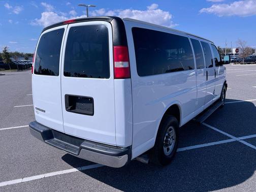 2018 Chevrolet Express 3500 LT
