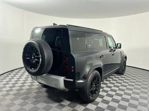 2024 Land Rover Defender 110 P300