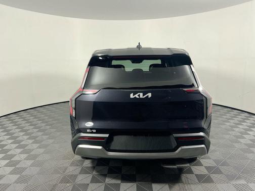 Panthera Metal 2026 Kia EV9 Light Short Range