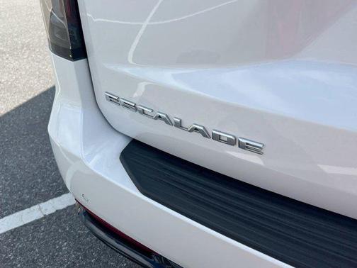 2022 Cadillac Escalade Sport Platinum