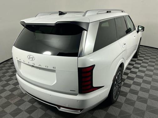 Creamy White Pearl 2026 Hyundai Palisade Hybrid Calligraphy