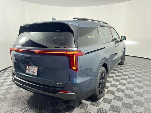 2025 Kia Carnival Hybrid SX