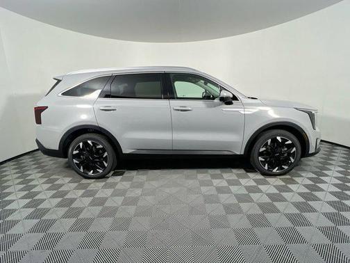 2025 Kia Sorento SX