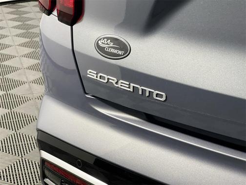 2023 Kia Sorento S