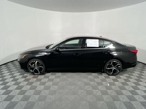 2025 Nissan Altima SR FWD