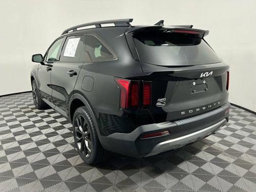 Ebony Black 2022 Kia Sorento EX
