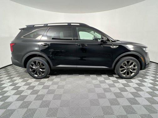 Ebony Black 2022 Kia Sorento EX