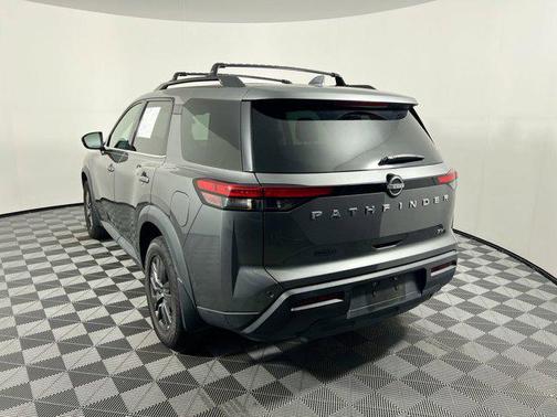 2022 Nissan Pathfinder SV 2WD