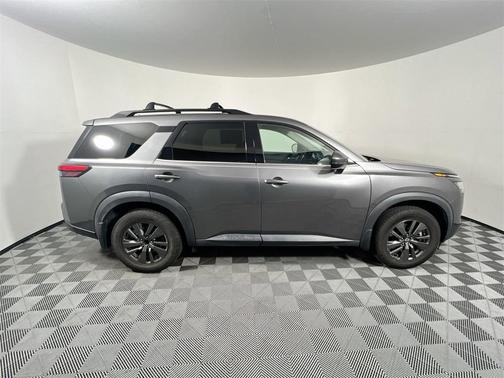 2022 Nissan Pathfinder SV 2WD