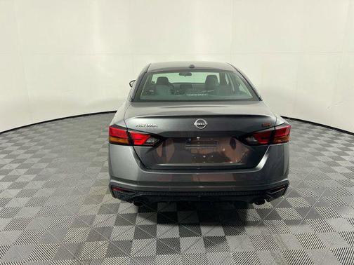 2025 Nissan Altima SR FWD