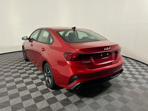 Currant Red 2024 Kia Forte LXS