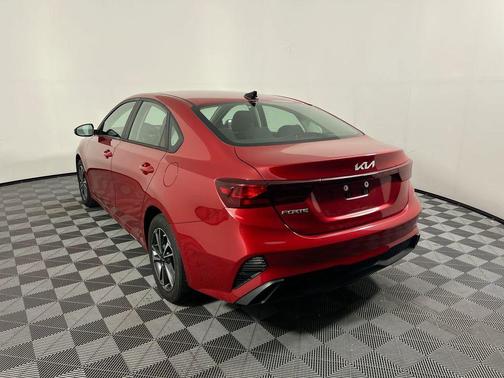 Currant Red 2024 Kia Forte LXS