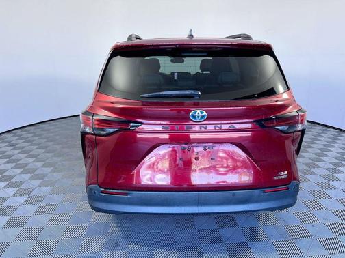 Ruby Flare Pearl 2021 Toyota Sienna XLE 8 Passenger